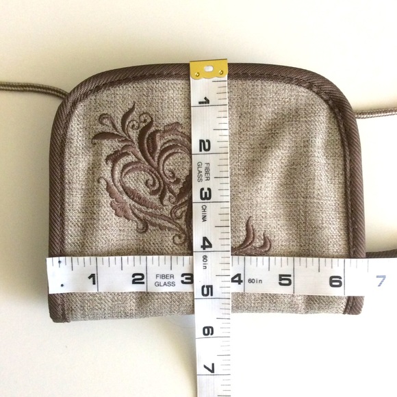 REI Crossbody Wallet 5.5”x 6.5”x 1” - Picture 9 of 9